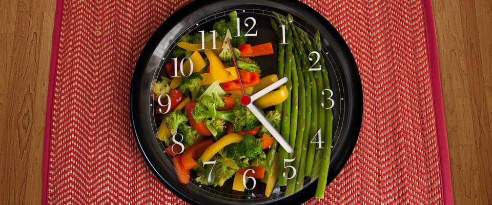 Πότε πρέπει να τρώτε; 4 Παράγοντες και 3 κανόνες που εξηγούν τις ιδανικές ώρες γεύματος